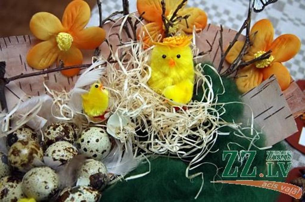 Brošas, atklātnes, krelles, kūkas, zeķes, jaunlaulāto mičošanas komplekts un cimdi – tik plašš bija Jelgavas Sociālo lietu pārvaldes grupu dzīvokļu, dienas centra «Integra», sociālās mājas, Valsts sociālās aprūpes centra «Zemgale» un...