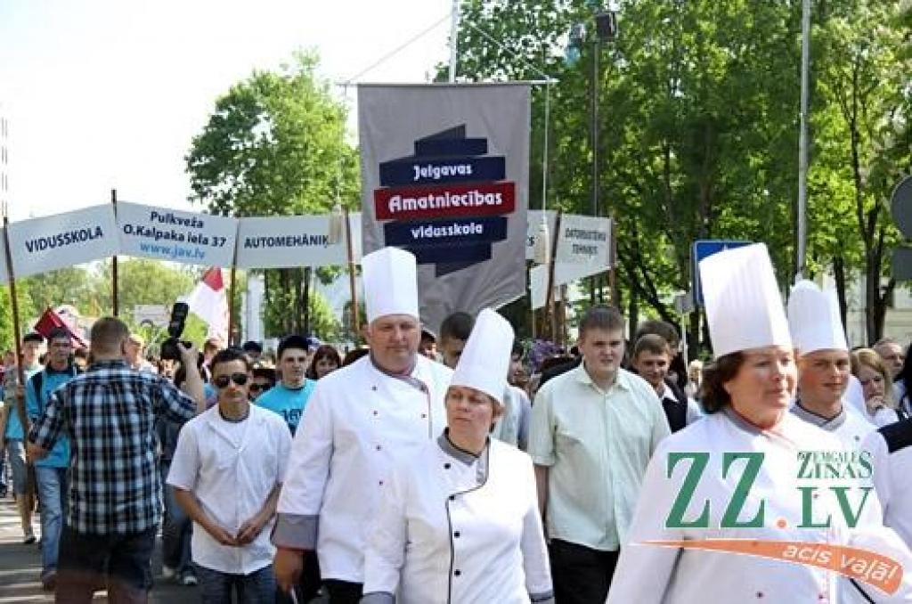 Par to ir pārliecināts pusotrs tūkstotis Latvijas profesionālo izglītības iestāžu jauniešu, kas pulcējās Jelgavā uz Amatnieku svētkiem. Ceturtdien un piektdien Jelgavā pulcējās aptuveni pusotrs tūkstotis jauniešu no visas Latvijas, lai...