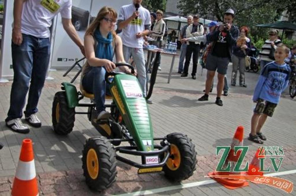 Autors: Armands Lazdiņš