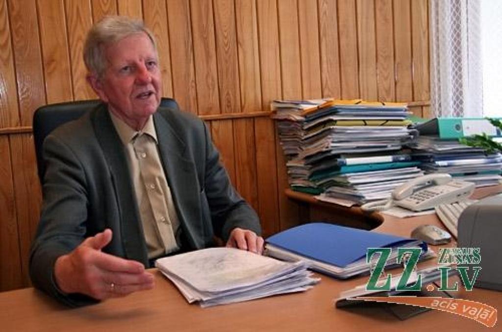 Institūta vadītājs profesors Jānis Valters, kas te nostrādājis 44 gadus, ir apbēdināts par to, ka trūkst finansējuma pētījumiem ar ūdeņiem saistītajās jomās.
Autors: Agris Samcovs