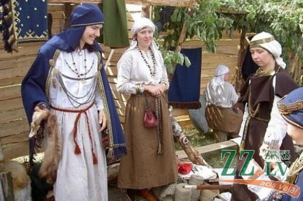 Portāls zz.lv sadarbībā ar Tērvetes Tūrisma informācijas centru organizē konkursu lasītājiem. Atbildot uz jautājumiem, septiņi pareizo atbilžu autori saņems ielūgumus uz Zemgaļu svētkiem, kas Tērvetē notiks 13. un 14.augustā.

Atbildes uz...