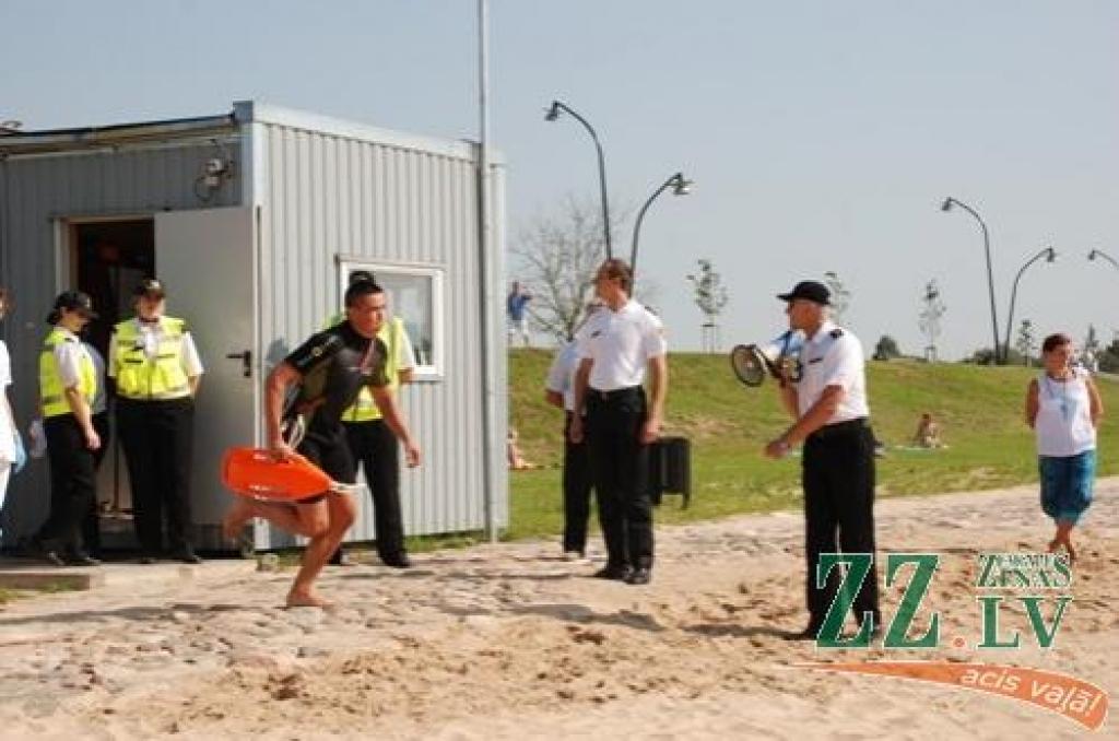 Autors: no Jelgavas Pašvaldības policijas albuma