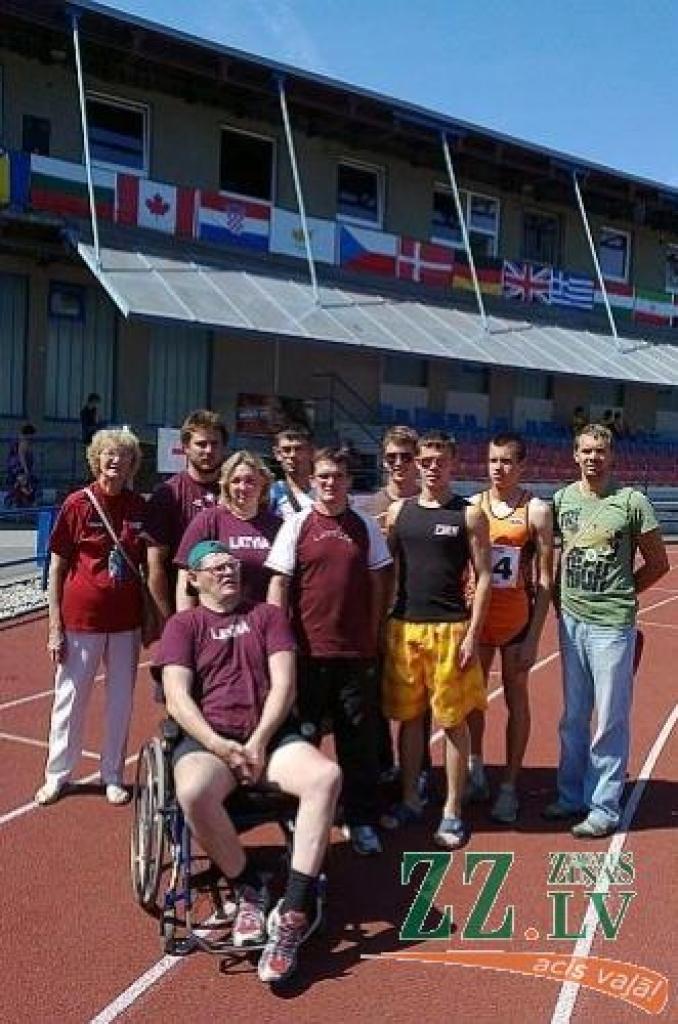 Autors: no sportistu personīgā albuma