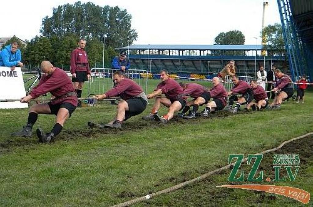 Autors: No sportistu personīgā albuma