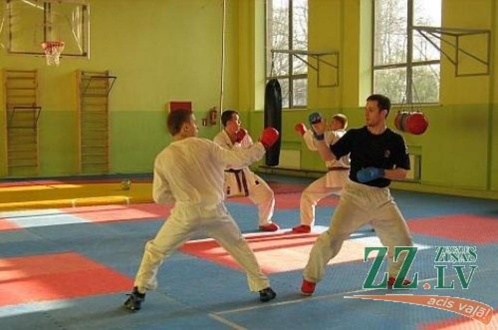 Treniņa moments. Priekšplānā no kreisās Kalvis Kalniņš un Adams Kovāčs.
Autors: Maija Laizāne