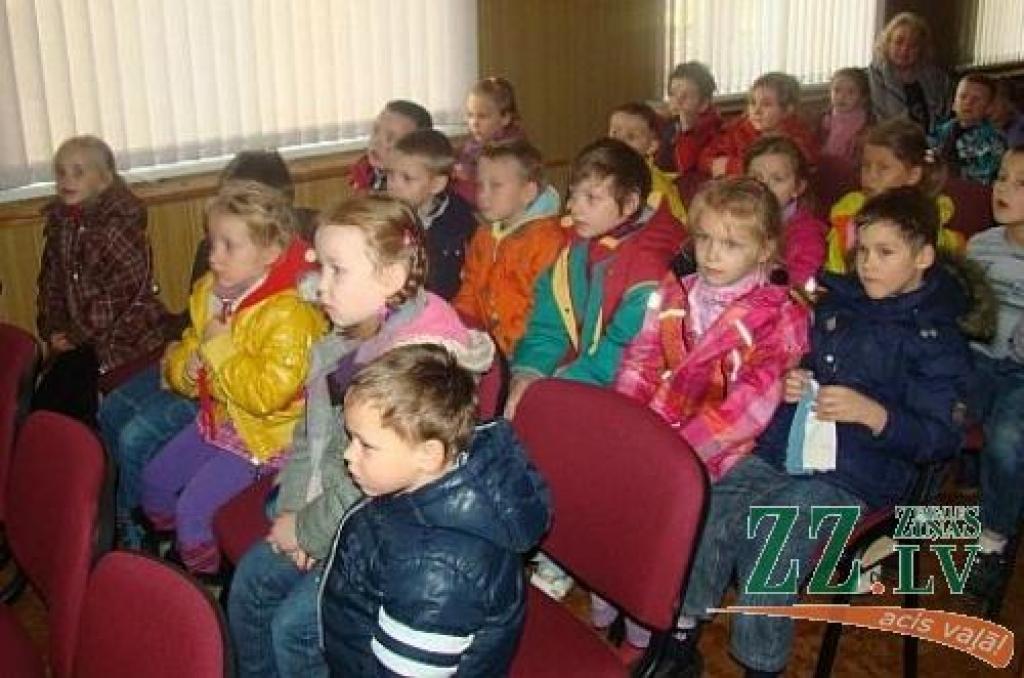 Autors: no Jelgavas Pašvaldības policijas albuma