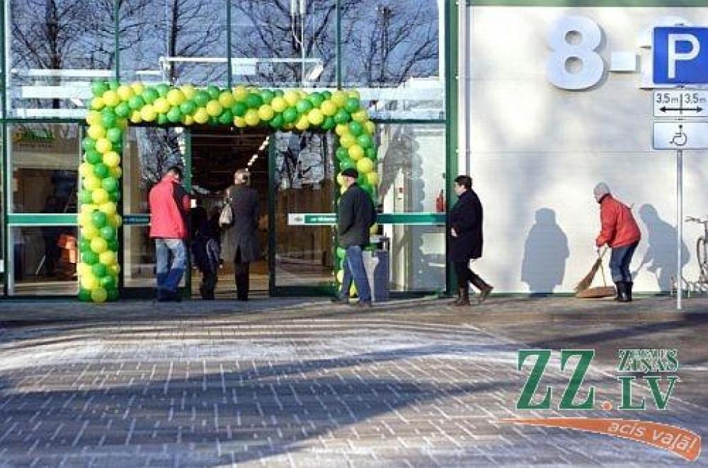 Vērtējot 2011.gadu mazumtirdzniecībā, veikalu īpašnieka – SIA «Palink» - novērojumi liecina, ka to var dalīt divos posmos - gada sākums, kas atnāca ar patērētāju optimisma un arī mazumtirdzniecības kopējā apjoma palielināšanos, taču, tuvojoties gada nogalei, samazinājās gan viens, gan otrs.
Autors: no ZZ arhīva
