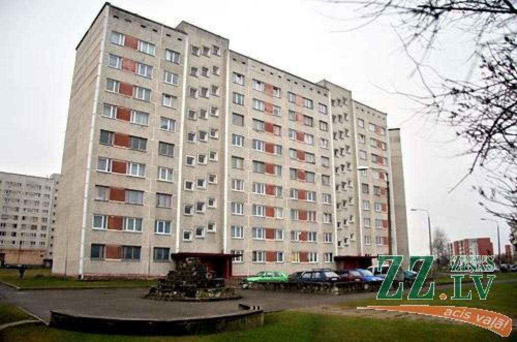 Jelgavas Nekustamā īpašuma pārvalde iecerējusi atjaunot autostāvlaukumu Ganību ielas 62.mājas pagalmā.
Autors: Agris Samcovs