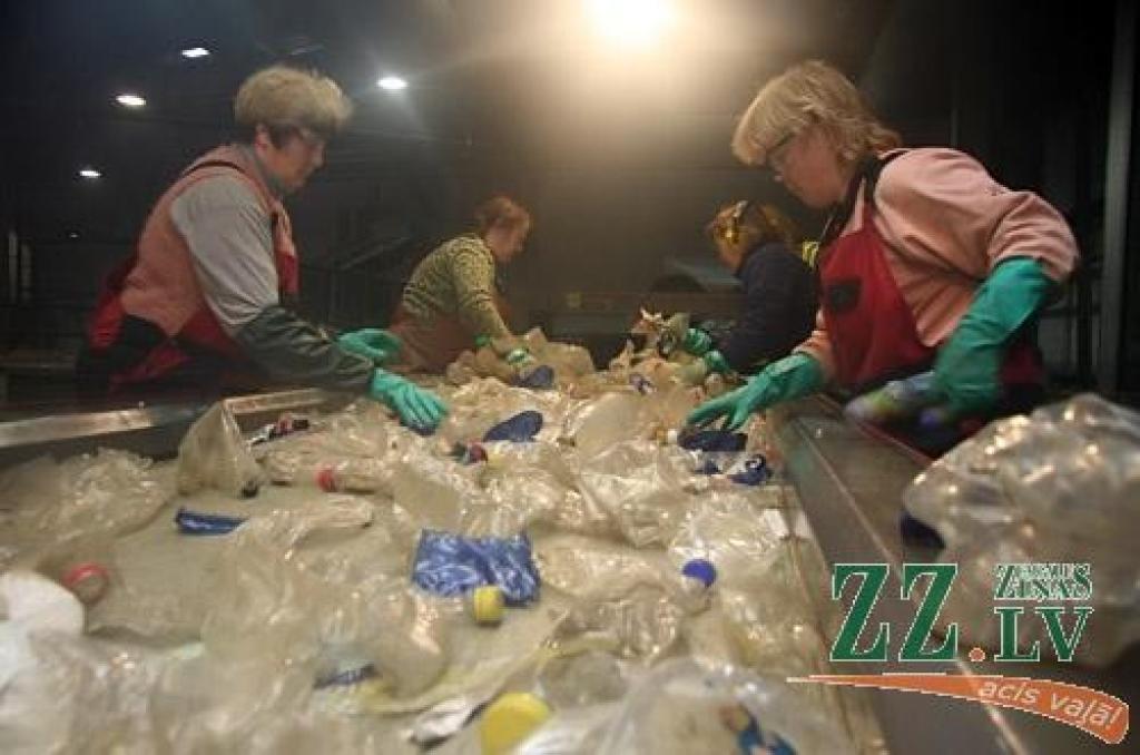 220 procentu – tādu eksporta kāpumu 2010. gadā salīdzinājumā ar 2009. gadu piedzīvojis Jelgavas uzņēmums «PET Baltija», kura apgrozījums 2010. gadā sasniedzis 7,912 miljonus latu. 
Autors: Agris Samcovs