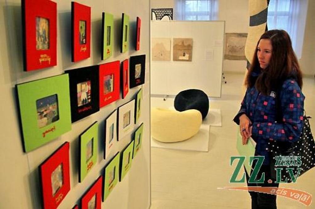 Zvaigznes dienā Ģ.Eliasa muzejā atvērtā izstāde veltīta Latvijas Mākslas akadēmijas Tekstilmākslas katedras 50 gadu jubilejai, un to sagatavojuši Latvijas Tekstilmākslas asociācijas dalībnieki. Jelgavā redzam daļu no darbiem, kas bija...