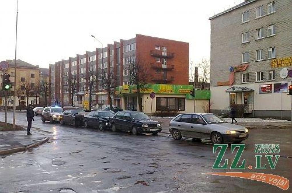 Autors: no lasītāja albuma