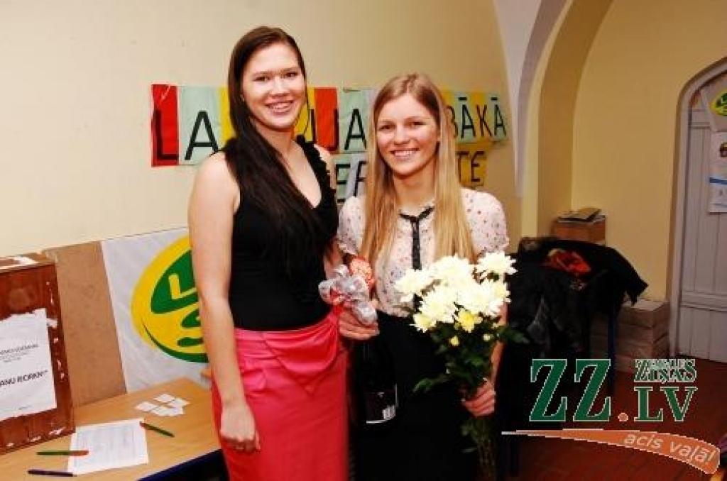 Līdzšinējā vadītāja Daiga Ziediņa (pa kreisi) un jaunā vadītāja Signija Dziļuma.
Autors: Gita Ogņeva, LLU