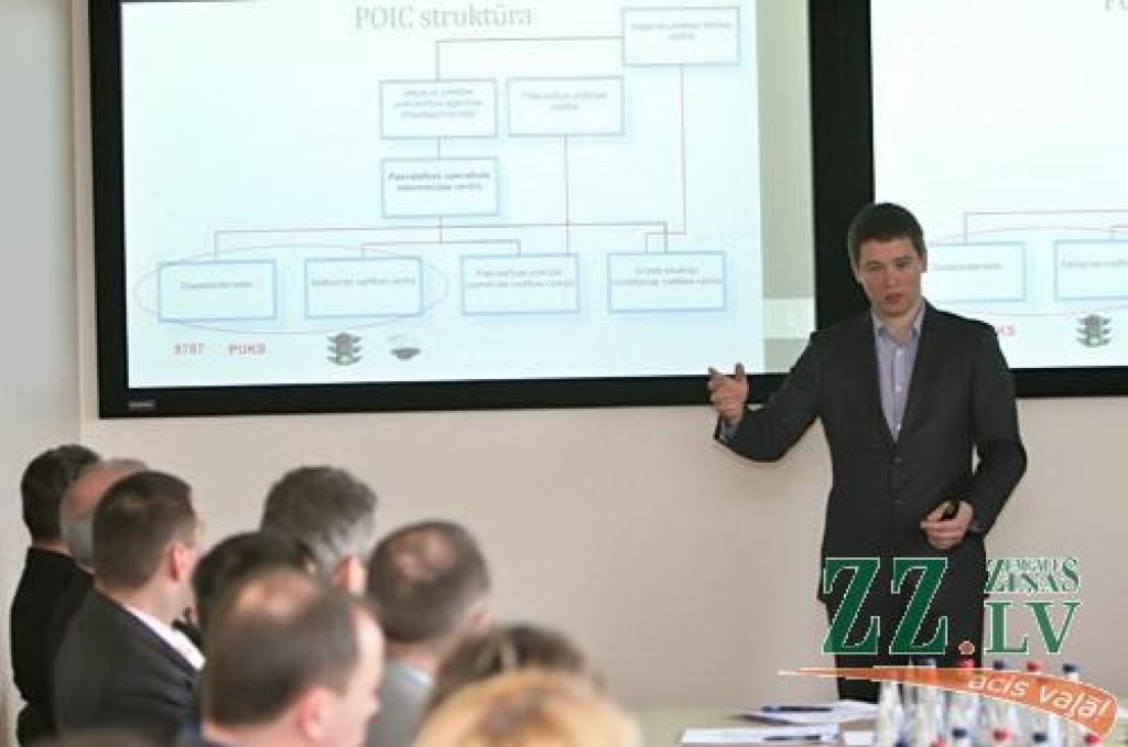 Vakar Valsts policijas reģionu vadītāju tikās sapulcē Jelgavā.
Autors: Agris Samcovs