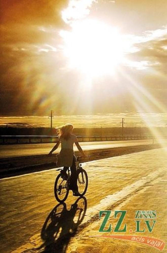  Ja sāpes jau pieteikušās, vēlams saglabāt locītavu kustīgumu – kaut vai gultā, piemēram, imitējot riteņbraukšanu,  ja lielāku slodzi sāpju dēļ grūti veikt.
Autors: sxc.hu 