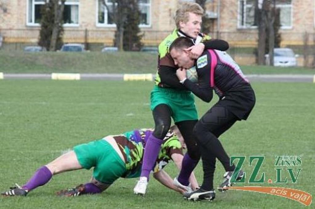 Autors: No sportistu personīgā albuma