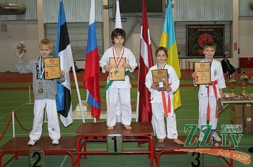 Autors: No JCSVC albuma