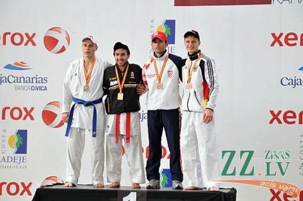 Kalvis Kalniņš - pirmais no kreisās.
Autors: Publicitātes foto