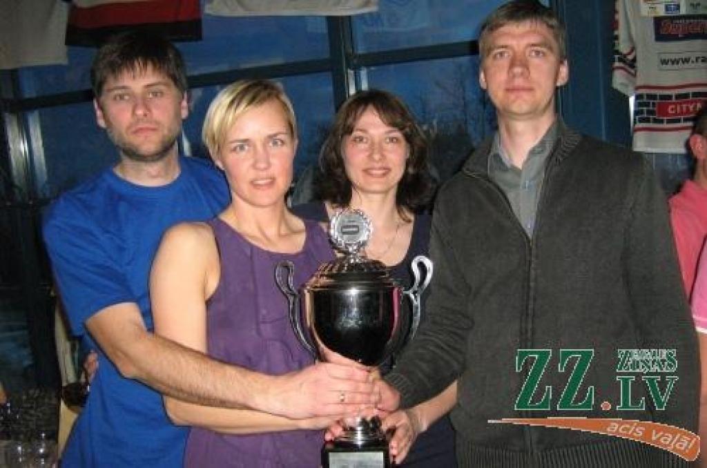 Uzvarētāju četrinieks: Rasa Lubarte, Ineta Mača, Aldis Abrickis, Arnis Veidemanis.
Autors: Maija Laizāne