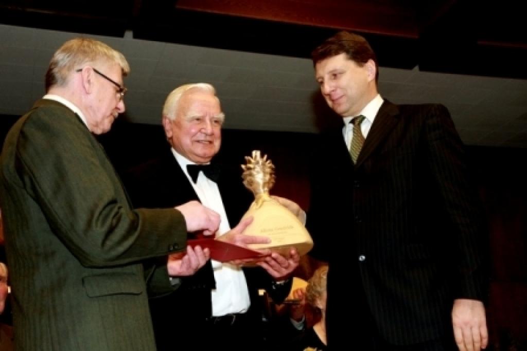 Alfons Grīnfelds - centrā.
Autors: Valsts meža dienests