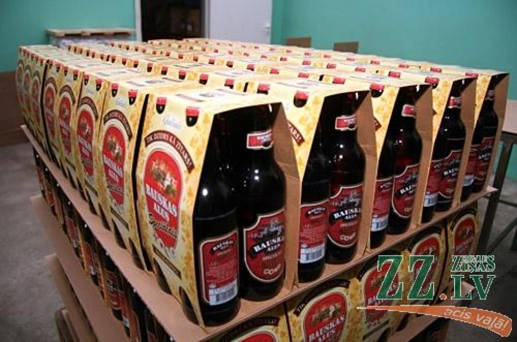 Bauskas novada Īslīcē jau vairāk nekā 30 gadu par lepnumu tiek uzskatīta alus ražošana. Senos rakstos minēts, ka pirmo alu Bauskā sāka brūvēt jau 16. gadsimtā, kad tur pilī uz brīdi bija apmeties hercogs Gothards Ketlers, bet Bauskā ražotais alus vests arī kungiem uz Jelgavu. Šodien ražotne ir mehanizēta un cilvēku roku darba tur maz. Taču neba tādēļ zudusi alus vērtība, tas joprojām ir un paliek latviešu iecienītais dzēriens un neiztrūkstoša Līgosvētku sastāvdaļa. Bauska lepojas ne vien ar savu alu, bet arī ar izcilo alus tēvu, vairāku dzērienu recepšu autoru Kārli Zālīti. Viņa ieguldītais darbs alus darīšanā novērtēts ar Trīs Zvaigžņu ordeni. Sirmajam vīram rit jau 86. dzīves gads, bet viņš joprojām ir vietā, kur pukst viņa sirds un dzimst arvien jaunas idejas – Bauskas alus ražotnē. Piektdienas «Zemgales Ziņās» leģendārais aldaris dalās miestiņa noslēpumos un māca, kā pareizi to baudīt. 
Autors: Agris Samcovs