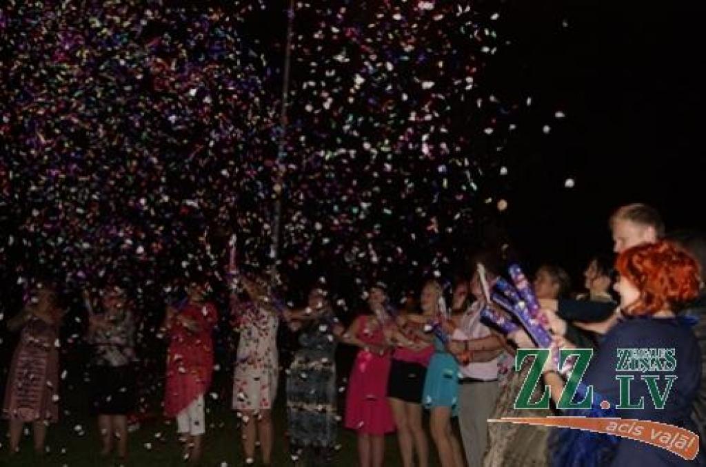 Autors: no skolas albuma