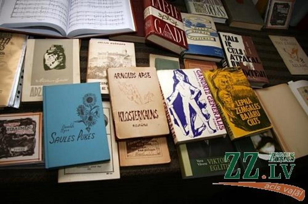 Maksims Strunskis «Billītēm» ir sarūpējis arī Edvarta Virzas grāmatu izdevumu kolekciju.
Autors: Agris Samcovs