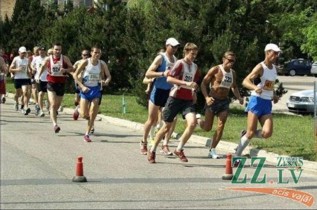 Autors: no skrējēju kluba «Ozolnieki» albuma