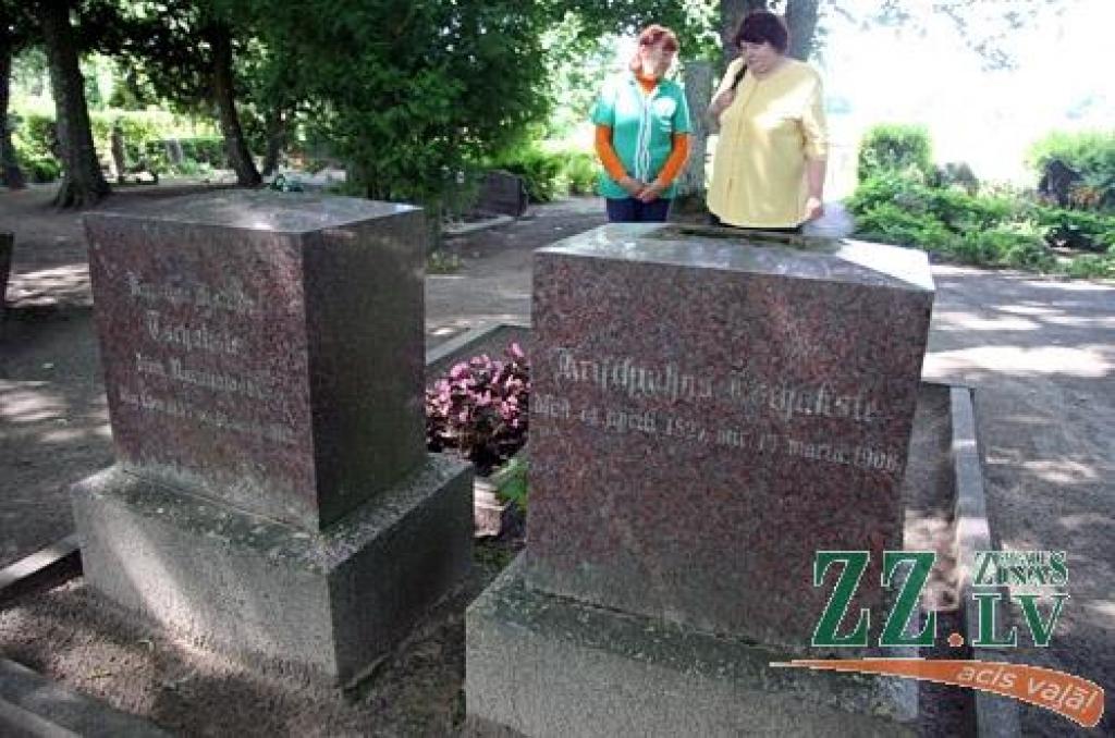 Piektdienas numurā «Zemgales Ziņas» aizsāk stāstu sēriju, kurā apkopos vēstures ziņas, leģendas un šodienas viedokļus par kapsētām.
Autors: Agris Samcovs