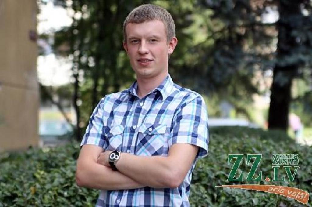 Bijušais «spīdolietis» Māris Krūmiņš saņēmis Fulbraita stipendiju un devies uz Ņujorku padziļināti studēt ekonomiku.
Autors: Armands Lazdiņš