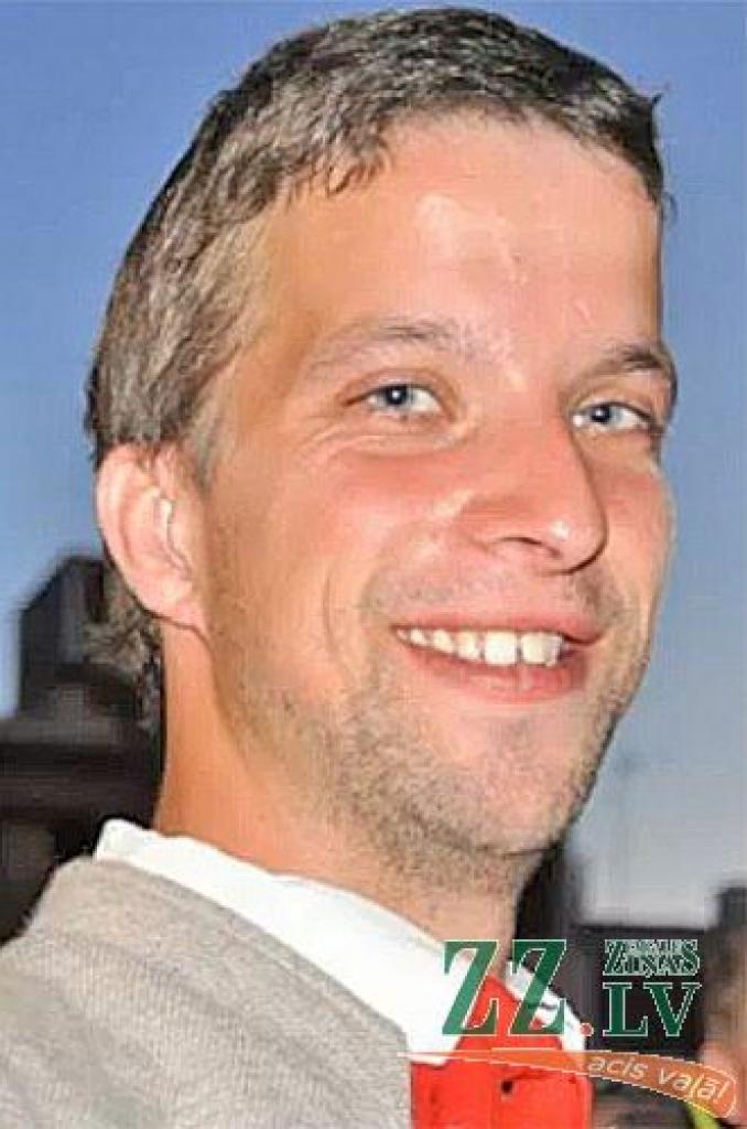 Autors: no personīgā albuma