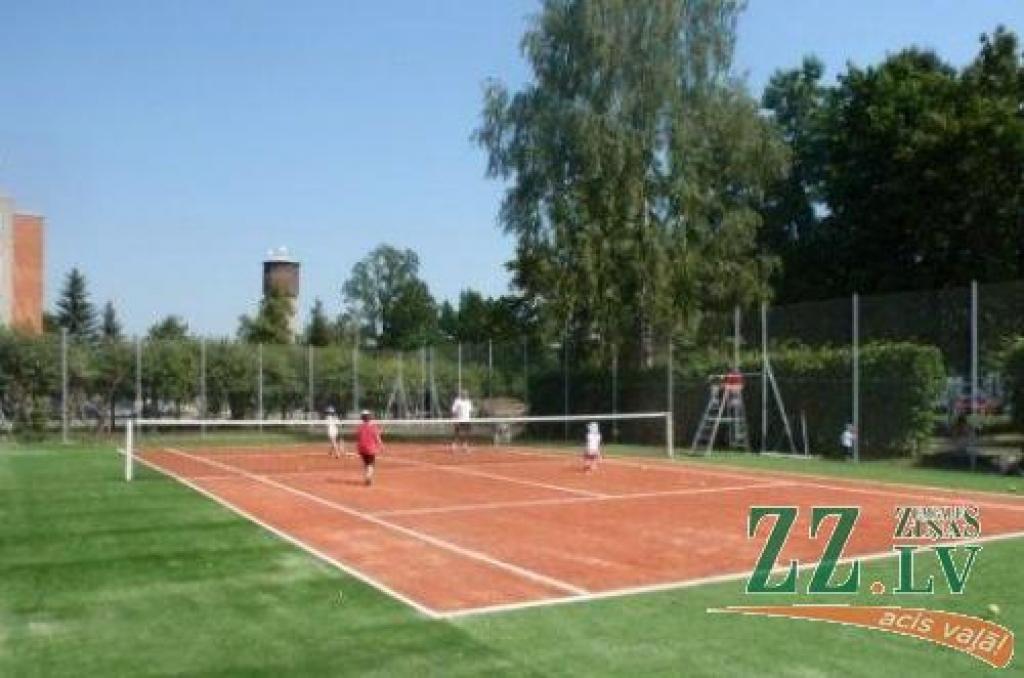 Autors: no Ozolnieku novada pašvaldības albuma