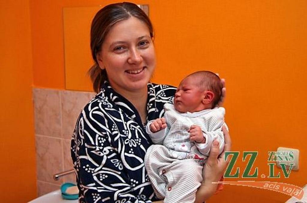 16. septembrī par vecākiem kļuva jelgavnieki Kristīne un Mārtiņš Danileviči.
Autors: Agris Samcovs