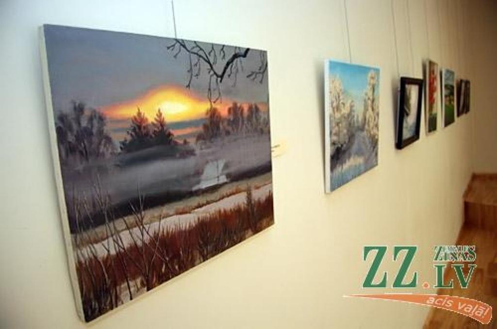 «Man vienmēr ir paticis zīmēt, bet tas nekad agrāk nav bijis tā nopietni,» par savu sirds aicinājumu saka Tatjana Iljina, kuras personālizstāde apskatāma Sabiedrības integrācijas pārvaldes telpās (Sarmas ielā 4). 
T.Iljina dzimusi 1969....
Autors: Agris Samcovs