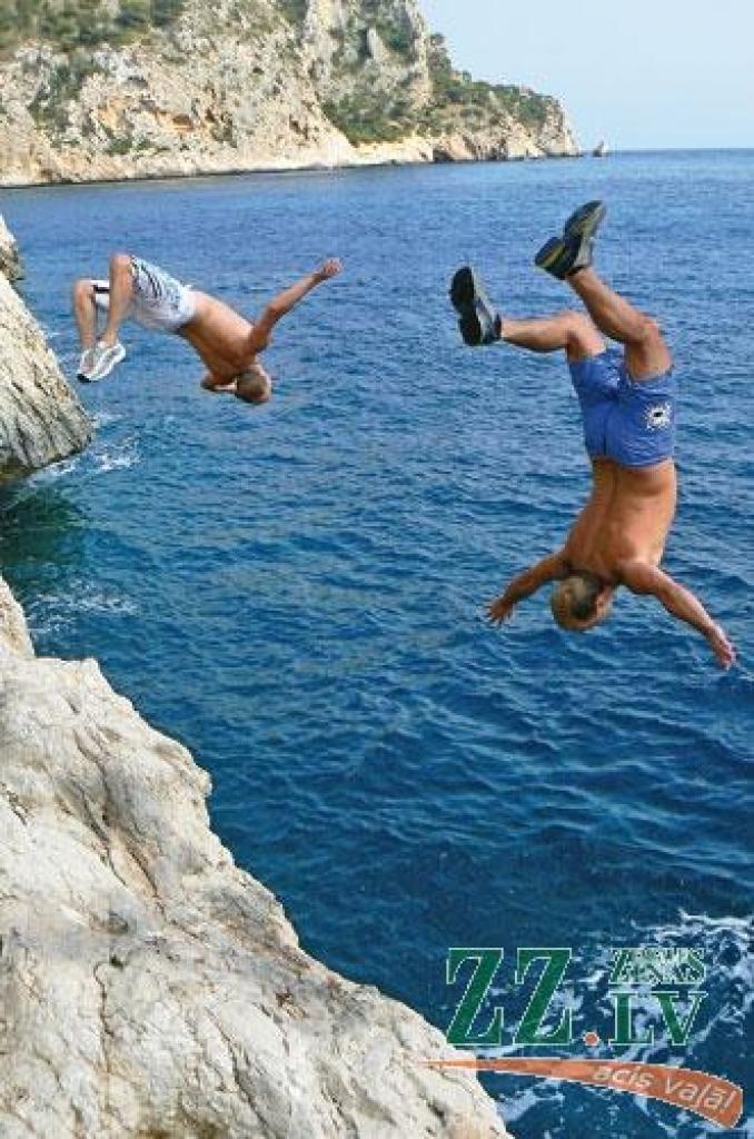 Vēdera presi vēlams trenēt jau no mazotnes, tomēr tas  ne­garantēs drošu izvairīšanos  no trūces. Taču svarīgi  nepārspīlēt ar fizisko slodzi vēderam.
Autors: sxc.hu