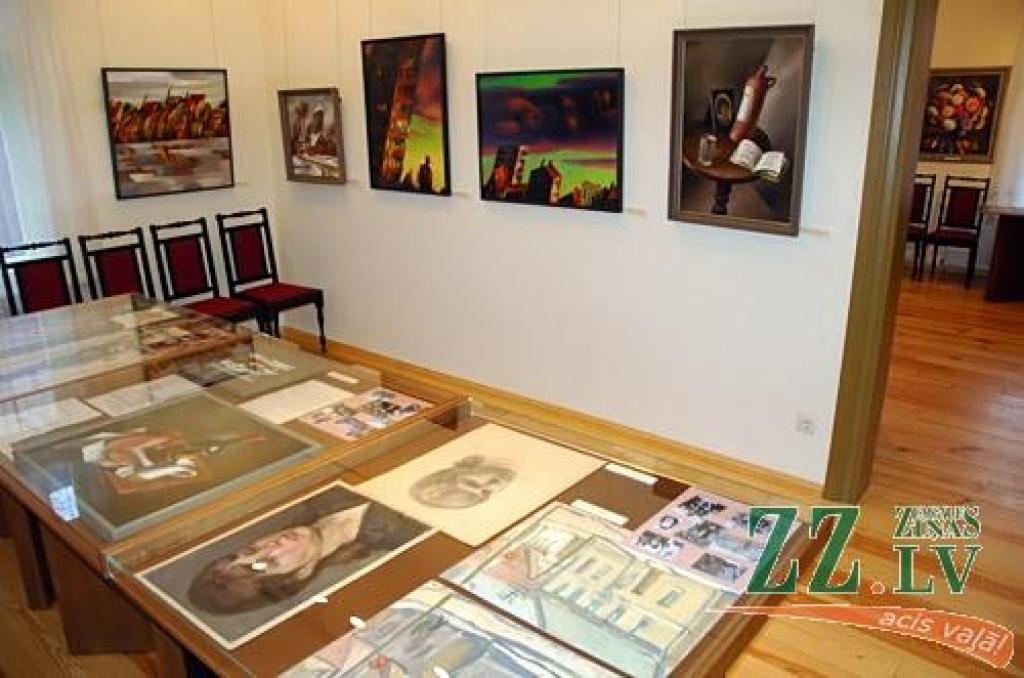 70 gadu dzimšanas dienu svin gleznotājs Mārcis Stumbris, kurš šomēnes paspējis ar saviem darbiem kuplināt ne tikai ar plašu vērienu pirms nedēļas atklāto Jelgavas mākslinieku – jubilāru – kopizstādi «No 50 līdz 90», bet arī visai klusi un...