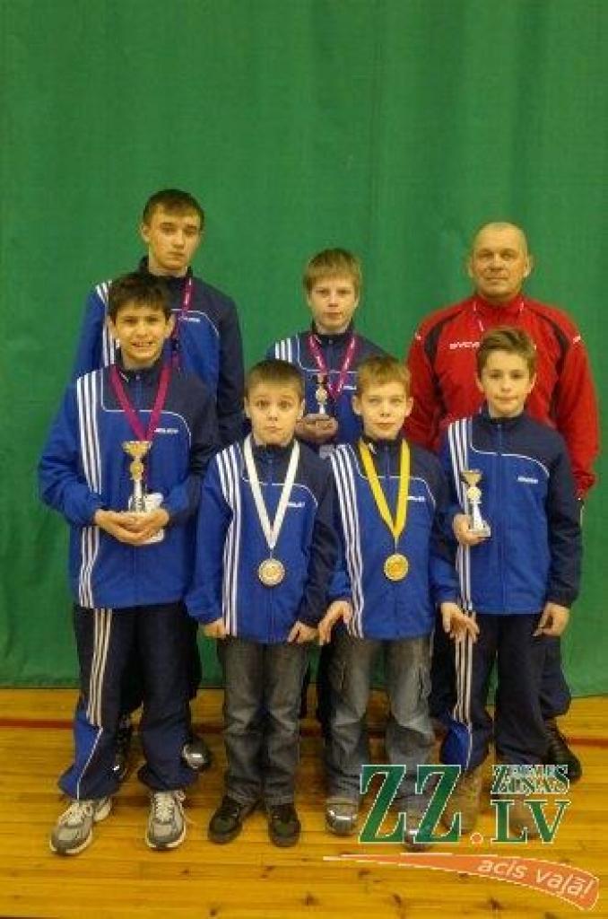 Autors: no sportistu albuma