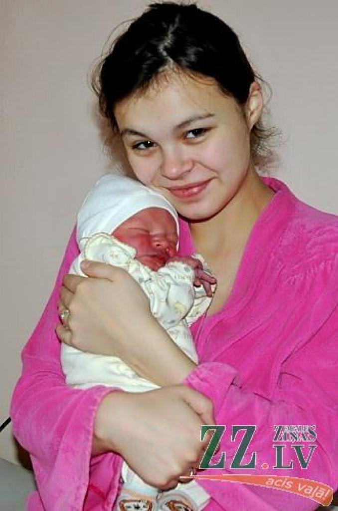 Pie dēliņa 6.novembra pusnaktī tika Anna un Aleksejs Dunajevi.
Autors: Agris Samcovs