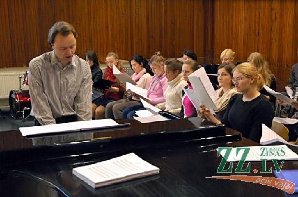 Svētdien, 11. novembrī, līdz ar Līgas Celmas «Jersikas derību»  diriģenta Aigara Meri vadībā Jelgavas kultūras namā tiks atskaņots Raimonda Tigula skaņdarbs «Dod, Dieviņi», kas pirmo reizi tika atskaņots 2008. gada Starptautiskajā garīgās mūzikas festivālā Rīgas Sv.Pētera baznīcā un tapa pēc garīgās mūzikas festivālu iniciatora Māra Sirmā pasūtījuma. 
Autors: Agris Samcovs