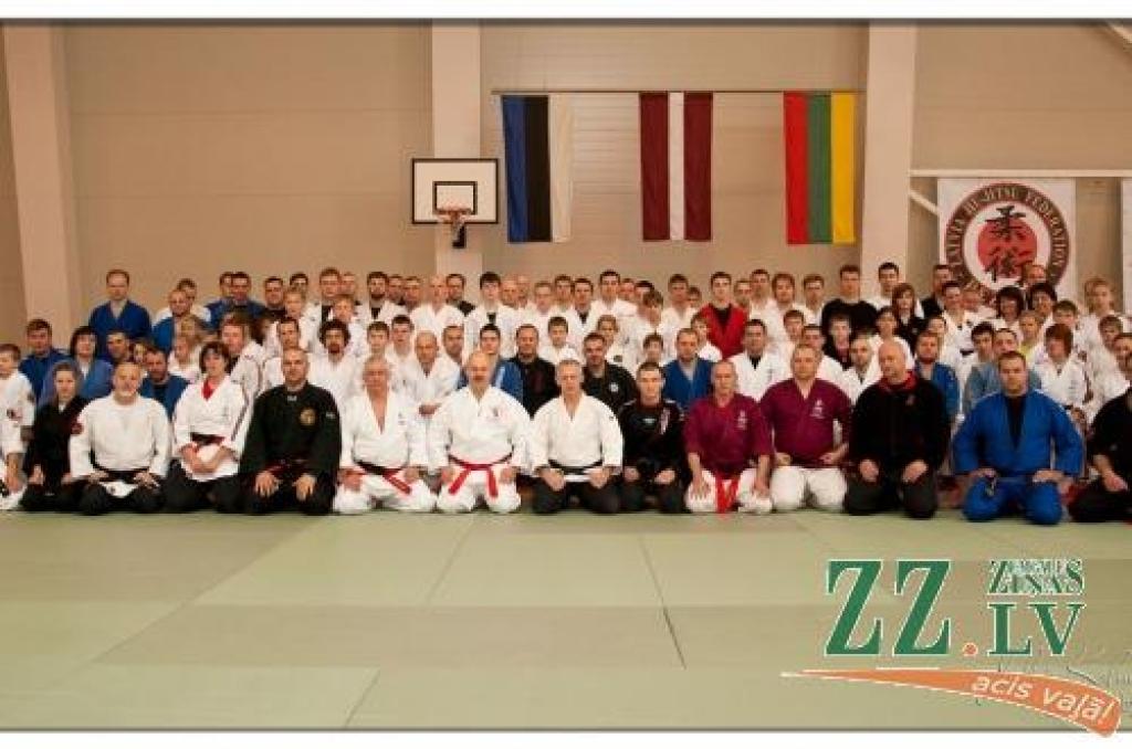 Autors: no sportistu albuma