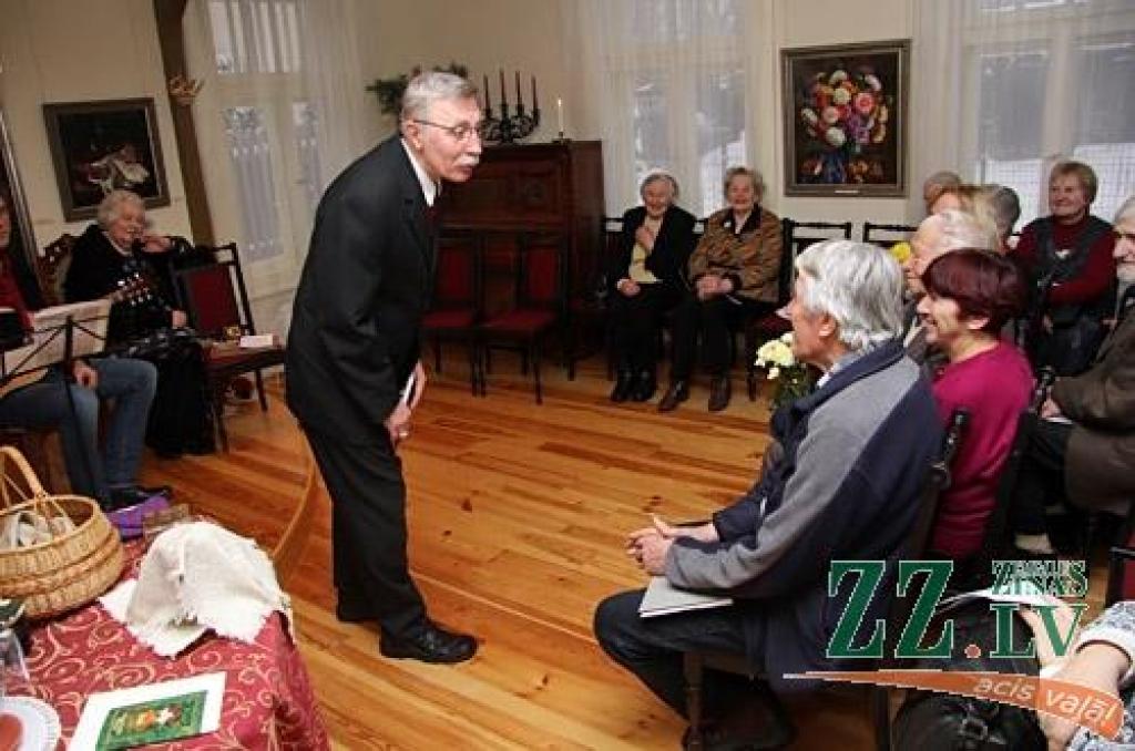 Noslēdzot savu 80.dzīves un 60.skatuves jubilejas gadu, 19.decembrī Ādolfa Alunāna memoriālajā muzejā ar jelgavniekiem tikās Nacionālā teātra un kino aktrise Baiba Indriksone. 
Līdzīgi kā februārī notikušajai jubilejai veltītajā radošajā...