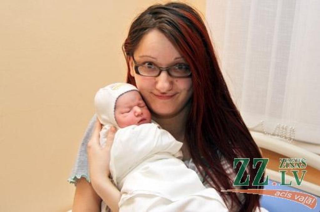 Lindas Svikas un Eduarda Smalkā atvasīte savu dzīvi sāka Jelgavā, bet dzīvos Iecavā.
Autors: Agris Samcovs