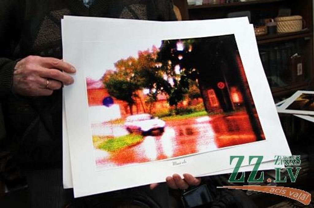 Haralda Smilgas darbu izstādi «Tepat ir labi – mans ielas stūris» Sabiedrības integrācijas pārvaldes telpās (Sarmas ielā 4) var skatīt līdz 1. februārim. 
Autors: Agris Samcovs