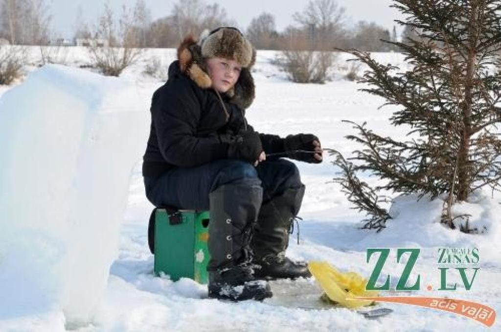 23.februārī vairāki desmiti copmaņu uz Lielupes ledus cīnījās par Jelgavas zemledus makšķerēšanas čempiona titulu. Uzvarētājs savā īpašumā ieguva 200 latu dāvanu karti, pie citām balvām tika arī citi sacensību dalībnieki.