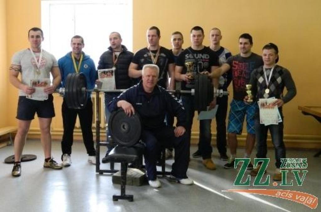 Autors: no sportistu albuma