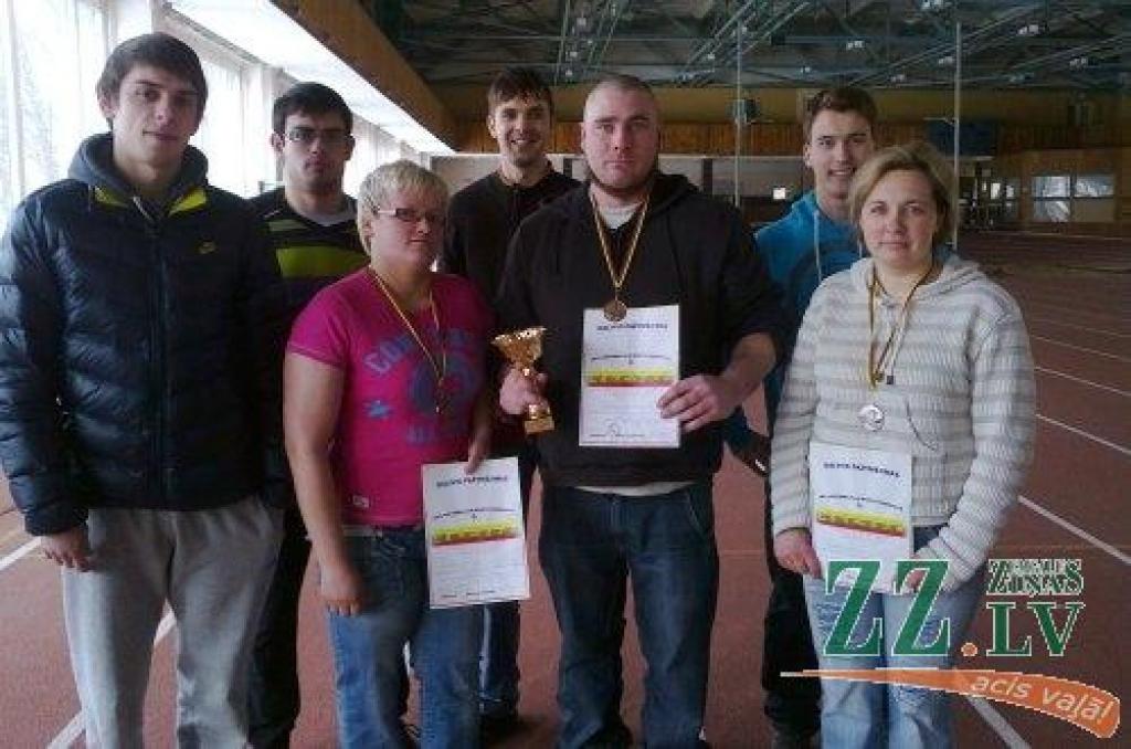 Autors: no sportistu albuma