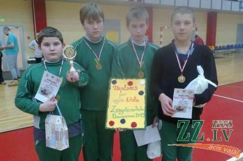 Autors: no sportistu albuma