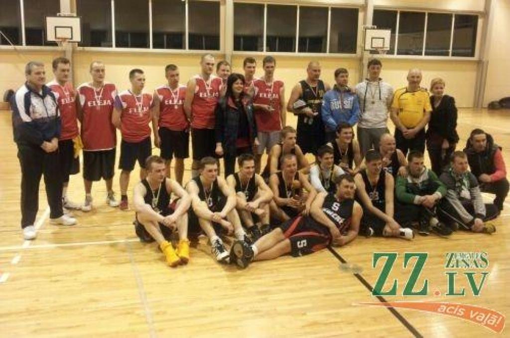 Autors: no sportistu albuma