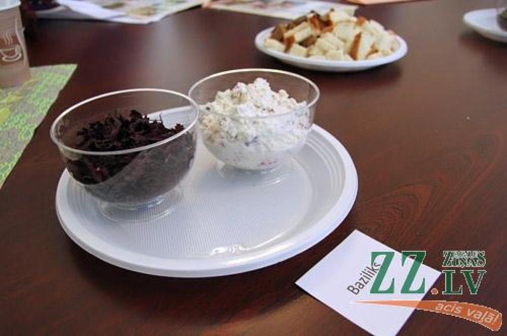 Pēdējais laiks pārdomāt, kādas garšaugu sēklas iegādāt, ko jaunu dārzā šogad sēt un stādīt.
Autors: Agris Samcovs