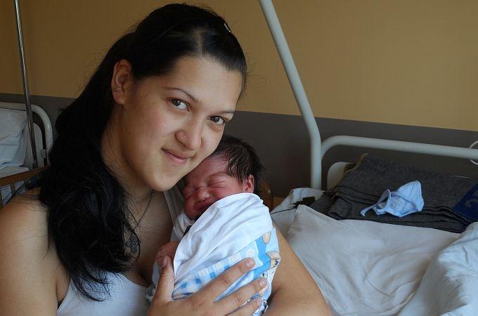 1. jūlijā četros pēcpusdienā dienas gaismu ieraudzīja Serantas Vesperes un Jāņa Maksimova meitiņa.