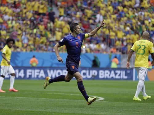 Robins van Pērsijs pēc vārtu guvuma

Autors: AP/Scanpix